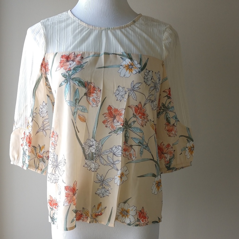NWT Floral Print Ivory Blouse